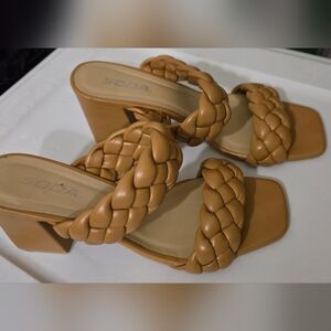 Soda Women's Tan Braided Heeled Sandals (Size 8)